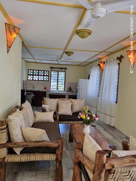 Apartmenthaus Salama Villen In Diani Diani Beach Exterior photo